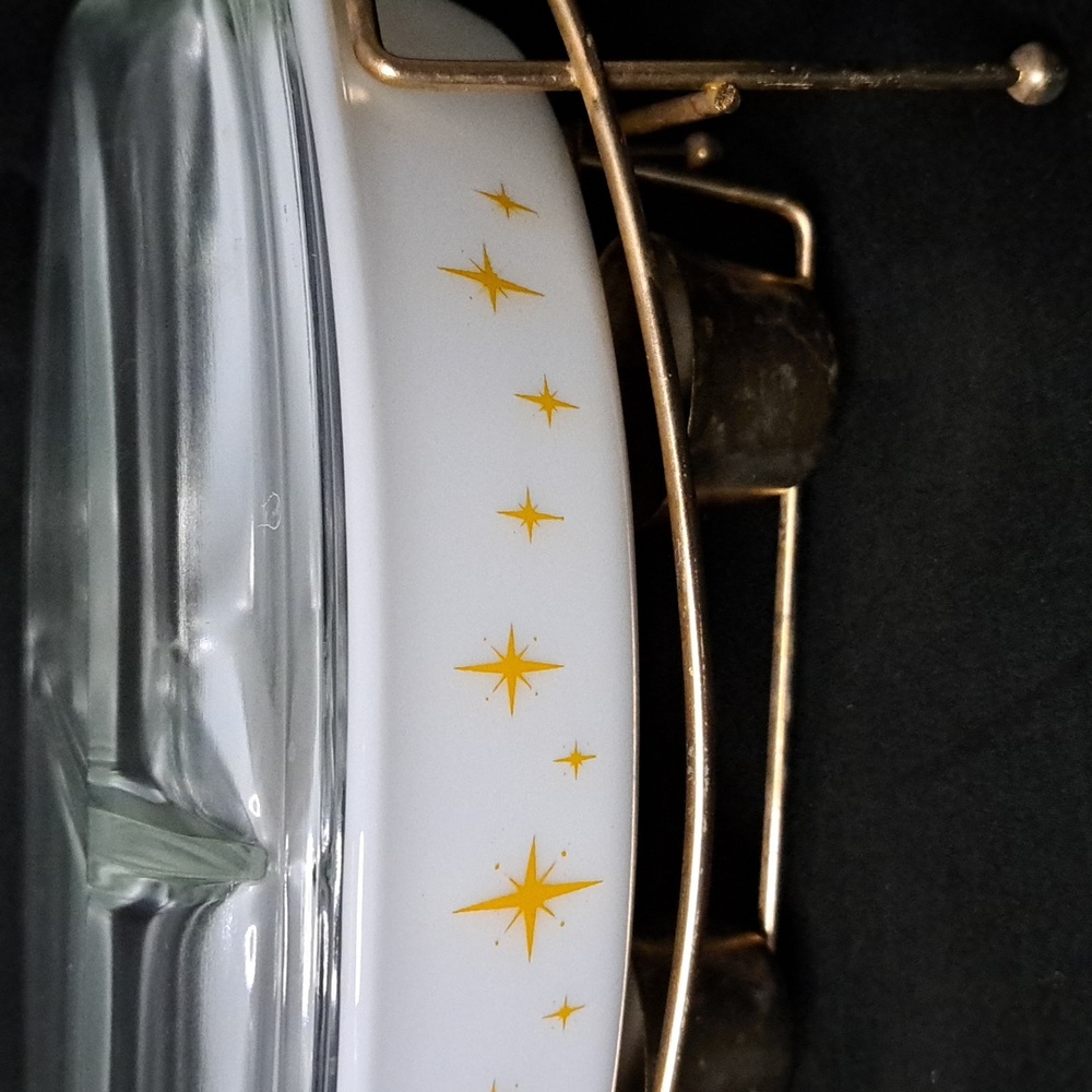 Vintage PYREX Atomic Starburt Casserole Dish with Warmer - Picture 2 of 10